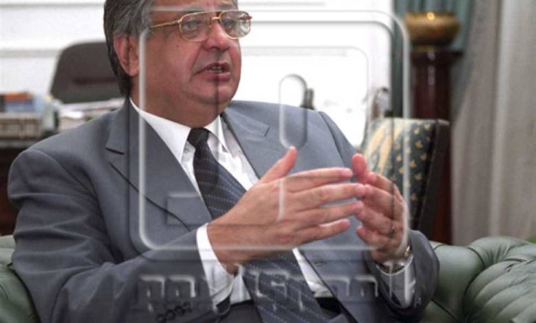 مستشار السيسي: تجمعات العيد سبب ارتفاع أعداد كورونا.. والإصابات أصبحت بالعائلات