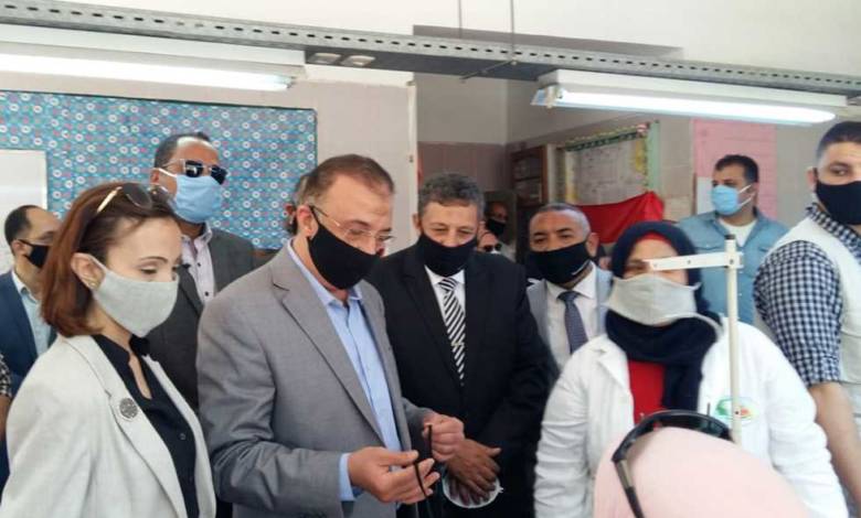 بـ٩ جنيهات وصالحة ٤٥ يومًا..مدارس الإسكندرية الفنية تنتج كمامات قماش لمواجهة كورونا