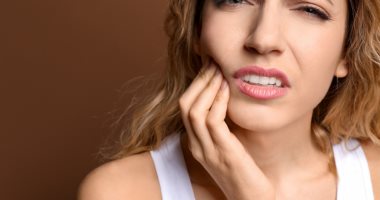 أعراض انتشار عدوى الأسنان على كامل الجسم