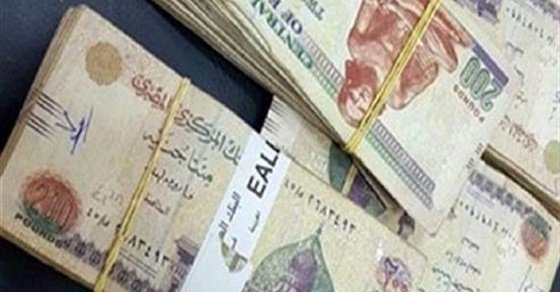 هل المبلغ المودع بالبنك ليدر دخلا شهريا عليه زكاة؟ .. الإفتاء تجيب