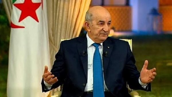 الرئيس الجزائري يكلف حكومته بمواصلة إثراء مشروع القانون الجديد للاستثمار