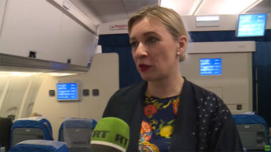 Photo of ارتدت العباءة وكشفت شعرها.. زاخاروفا تشيد بالسعوديين وتتحدث عن سبب ظهورها بزي عربي في المملكة