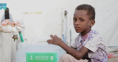 Photo of مركز الملك سلمان للإغاثة يضخ 395 ألف لتر من المياه الصحية لمحافظة الحديدة اليمنية