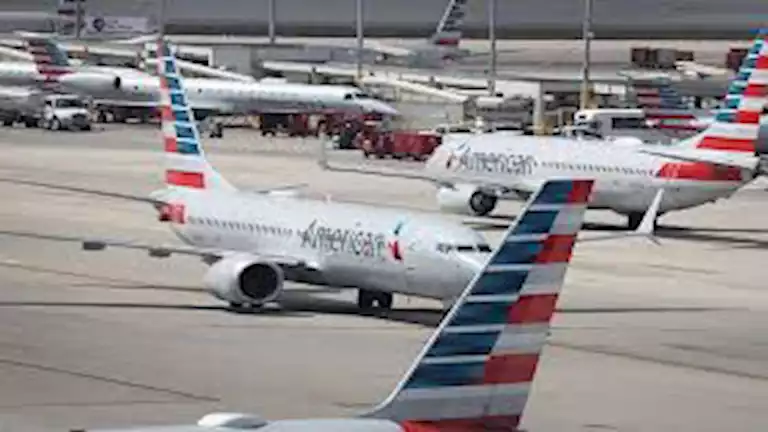 تأخير الرحلات الجوية الأمريكية نتيجة عطل مؤقت في نظام مراسة الطيارين