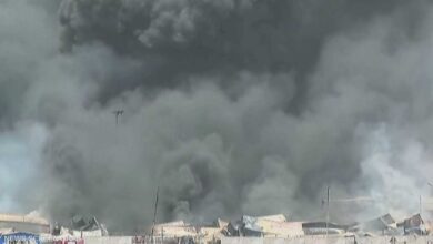 Photo of انفجار ميناء رجائي في إيران.. 3 فرضيات للحادث