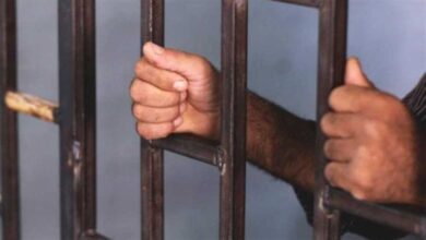 Photo of حبس شاب بتهمة مواقعة مدرسة أمريكية داخل شقتها بعد تهديدها وابتزازها