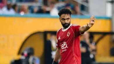 Photo of حسين الشحات يكشف حقيقة رحيله عن الأهلي