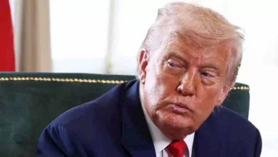 Photo of “بعد إقراره بالذنب”.. ترامب يعفو عن الملياردير البريطاني جو لويس