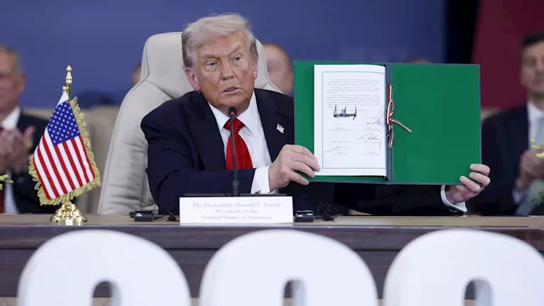 بين التوقيعات والالتزامات.. ماذا تقول وثيقة شرم الشيخ للسلام عن مستقبل