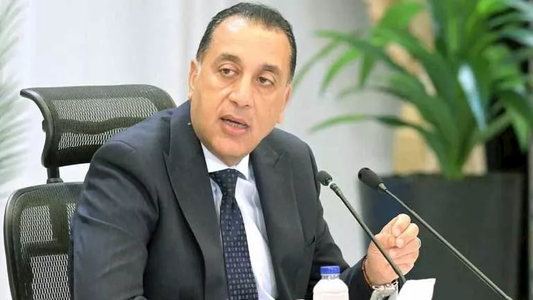 مدبولي يتوجه إلى البرلمان لإلقاء بيان بشأن مشروع قانون الإجراءات الجنا