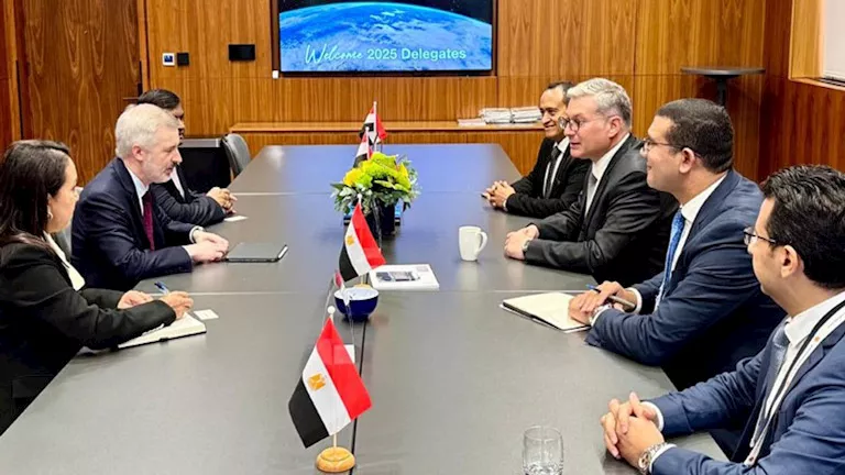 مزايدة عالمية جديدة للبحث عن البترول والغاز بالبحر الأحمر