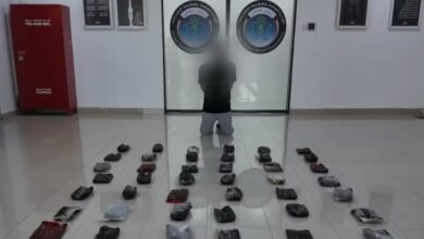 Photo of ضبط 50 كيلوغراما من مادة الحشيش المخدرة بحوزة مقيم بصورة غير قانونية