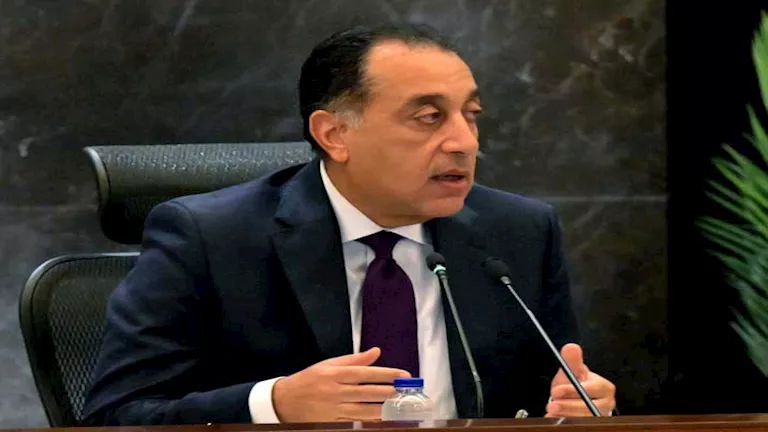 ذروة خدمة الدين.. هل وصلت مصر لمستويات خطرة؟ مدبولي يوضح