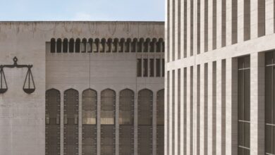 Photo of «الاستئناف» تقضي بحبس ضابط متقاعد 5 سنوات بتهمة سرقة مركبة واقتحام محل صيرفة