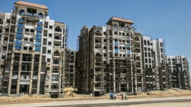 Photo of 15 % زيادة في أسعار المحمول.. تسهيلات جديدة للضريبة العقارية.. والإفراج عن آلاف من سيارات ذوي الهمم