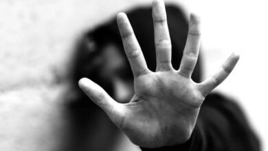 Photo of فضيحة تهز الكونسرفتوار .. مدرس متهم بالتحرش بطفلة ومحامي الضحية : بيشغل أفلام خادشة أمام الطالبات خلال الدروس