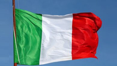 Photo of إيطاليا تحث مواطنيها على مغادرة إيران
