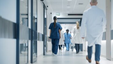 Photo of علاقات جنسية وانقسامات وعنف وتحرش! كواليس صادمة في أكبر مستشفى في ويلز